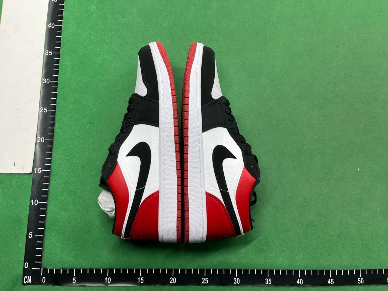  Jordan 1 Low