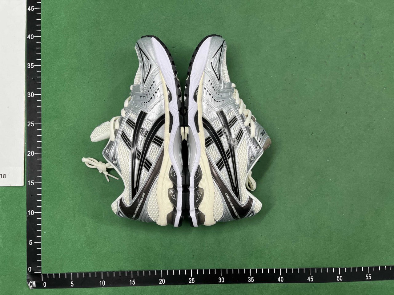 Asics shoes    (11 CP)