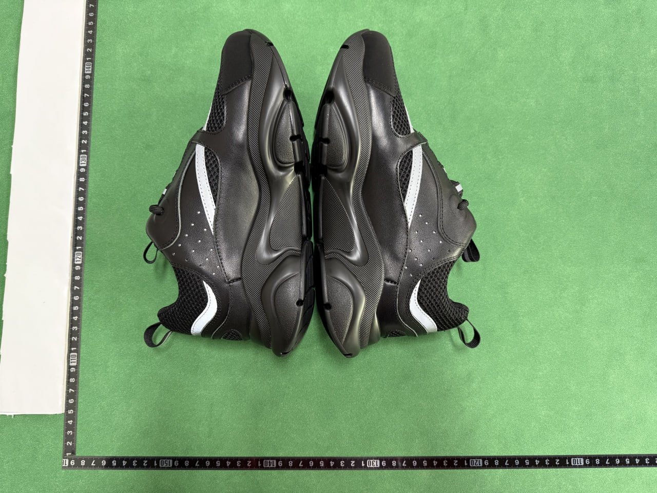 Dior B22 shoes 