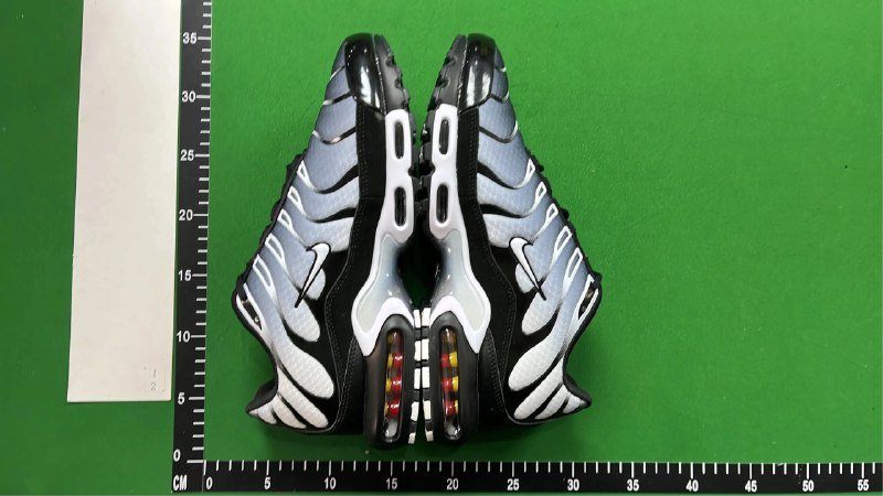 NKIE AIR MAX PIUS